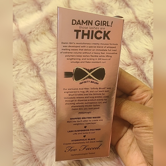 Too faced 24 hours mascara - Picture 2 of 2